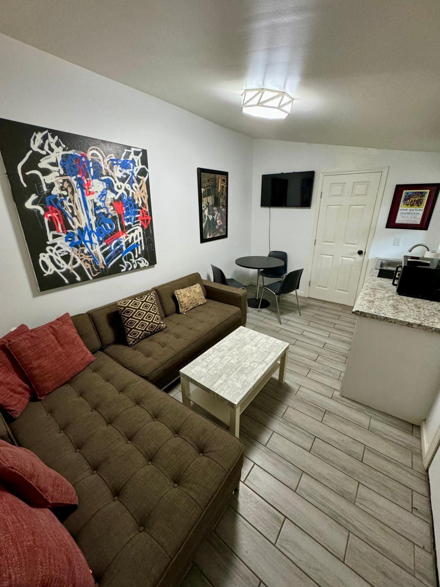 One Bedroom Apartment With Hot Tub 2 Blocks To Magazine Street New Orleans Bagian luar foto